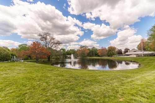 186 Metacomet Dr, Meriden CT 06450-3571 exterior