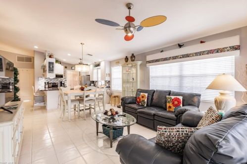 4091 Los Altos Ct, Naples FL 34109-1309 exterior