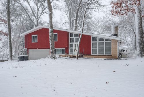 7625 Julie Dr, Kalamazoo MI  49024-4915 exterior