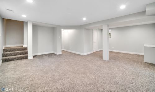 5724 Warwick Ave, Chicago IL 60641-3418 exterior