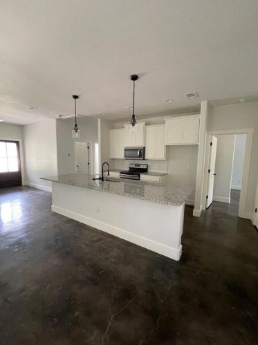 722 Woodard St, Denison TX  75020-2800 exterior