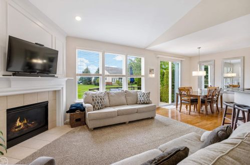 23790 Rossiter Dr, Macomb Township MI 48042-4846 exterior