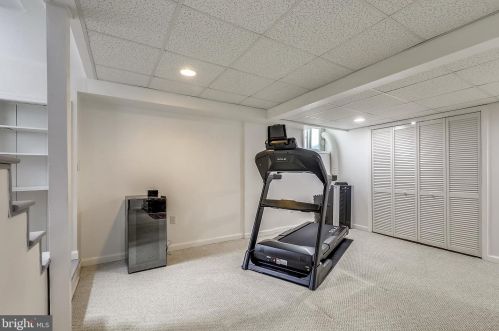 7426 Piney Branch Rd, Silver Spring MD 20901-4352 exterior