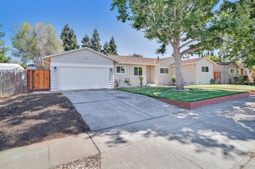 1776 Glazier Dr, Concord CA  94521-1224 exterior
