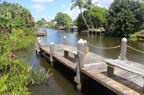 458 Camelotdr, Fort Pierce FL 34983-1763 exterior