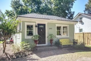 1847 Grimball Rd, Charleston, SC 29412-8021