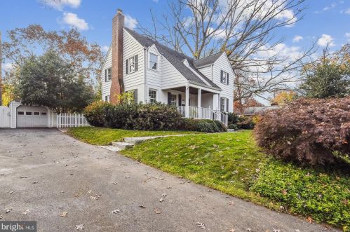 1612 Oakcrest Dr, Alexandria, VA 22302-2334