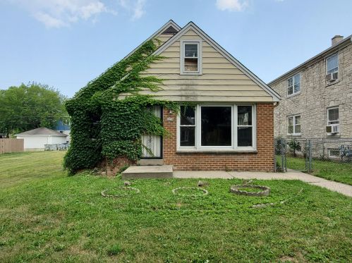 3276 45th St, Milwaukee WI  53219-4815 exterior