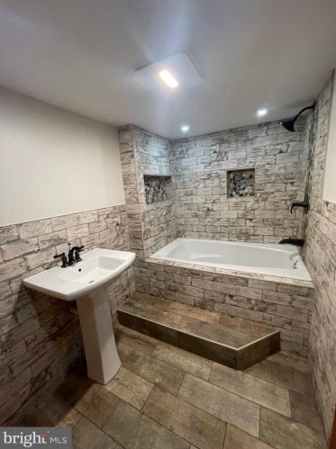 838 Park Ave, Trenton NJ  08610-4631 exterior