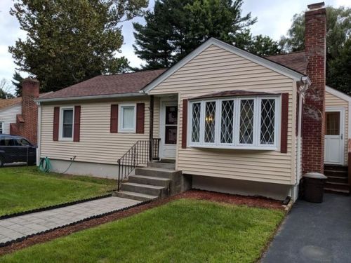 59 Reed St, Worcester, MA 01602-4364