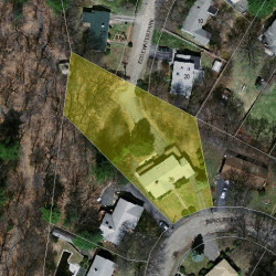 39 Bencliffe Cir, Newton MA 02466-1101 aerial view