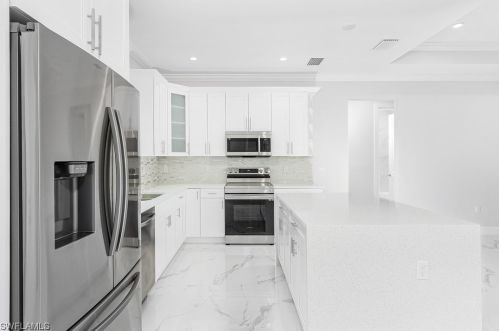 3443 6 Ave, Naples FL 34117-4911 exterior