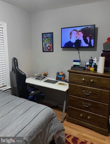 845 Barnaby St, Washington DC 20032-3942 exterior