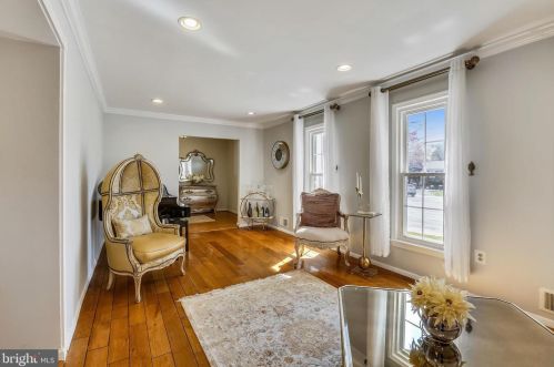 10 Grovepoint Ct, Rockville MD 20854-5505 exterior