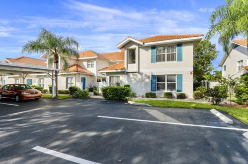 5090 Cedar Springs Dr, Naples FL 34110-2325 exterior