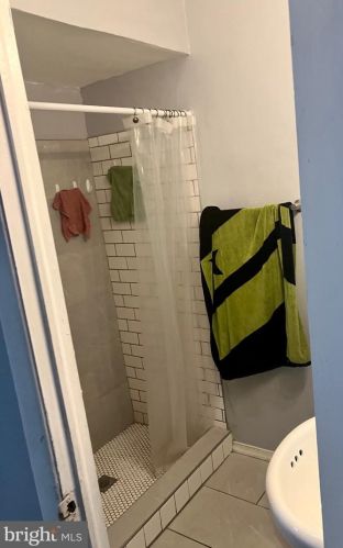 1839 68 St, Philadelphia PA 19142-1322 exterior