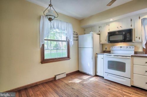 92 Roboda Blvd, Limerick PA 19468-2967 exterior