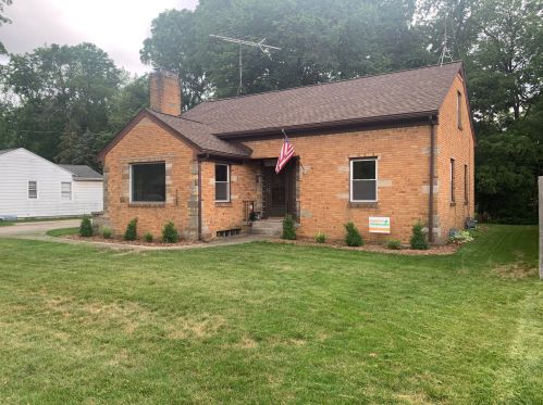 2417 Sharon Ave, Wyoming, MI
