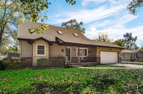 5899 Mckinley St, Gary, IN 46410-2201