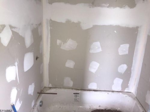 194 Wainwright St, Newark NJ 07112-1226 exterior