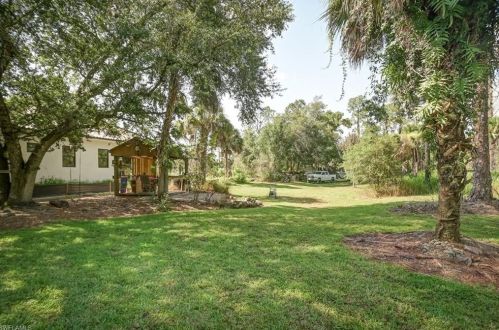 3220 16 Ave, Naples FL 34120-3318 exterior