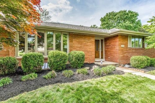 2634 Cedarvue Dr, Pittsburgh, PA 15241-2912