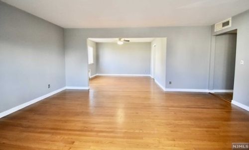 166 Morningside Ln, Palisades Park NJ exterior