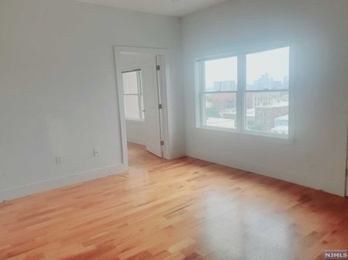 1208 Summit Ave, Union City NJ  07087-6214 exterior