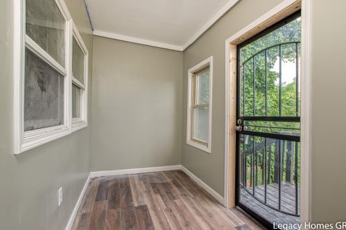 175 Walton Ave, Meskegon MI 49442-3253 exterior