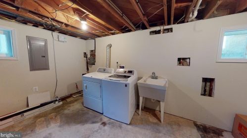 7500 Fordson Rd, Alexandria VA 22306-2222 exterior