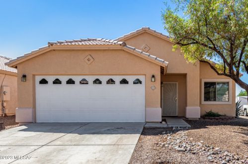 929 Clear River St, Tucson AZ  85704-3796 exterior