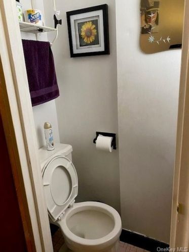 903 Brinsmade Ave, Bronx NY 10465-1903 exterior