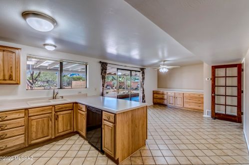 9360 Raleigh Dr, Tucson AZ 85704-3633 exterior