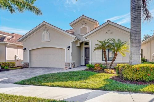 1638 Serrano Cir, Naples, FL 34105-4937