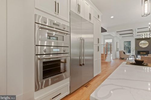 6516 Beverly Ave, Mc Lean VA 22101-5222 exterior