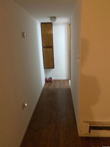 59 Avondale St, Valley Stream NY 11581-1801 exterior