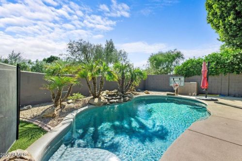 5021 Ivanhoe St, Chandler AZ 85226-2078 exterior