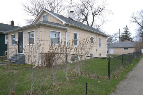 1902 17th Ave, Broadview, IL 60153-2904