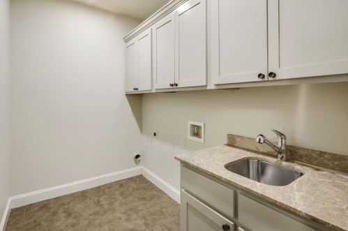 654 Kimberly Ln, Atlanta GA 30306-2224 exterior