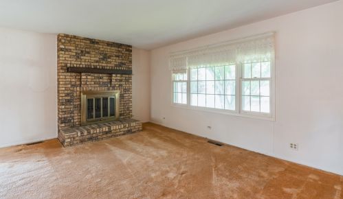 745 Adele St, Elmhurst, IL 60126-1701