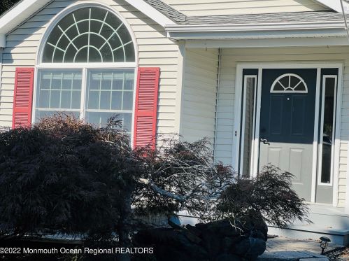 308 Enterprise Dr, Lacey NJ 08731-1815 exterior