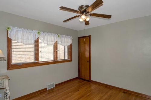 10108 Washtenaw Ave, Chicago IL 60645-3228 exterior