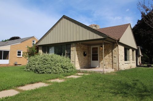 2600 Villard Ave, Milwaukee, WI 53209-4955