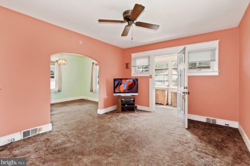 1752 Exton Ave, Trenton NJ 08618-4433 exterior