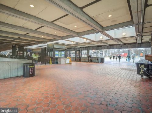 10500 Rockville Pike, Rockville MD  20852-3359 exterior