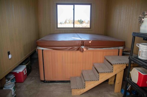 10300 18 Mile Rd, Cedar Springs MI 49319-9746 exterior