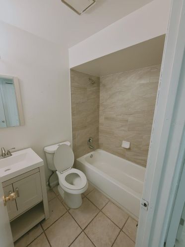 1544 Candlewyck Dr, Orlando FL  32807-2947 exterior