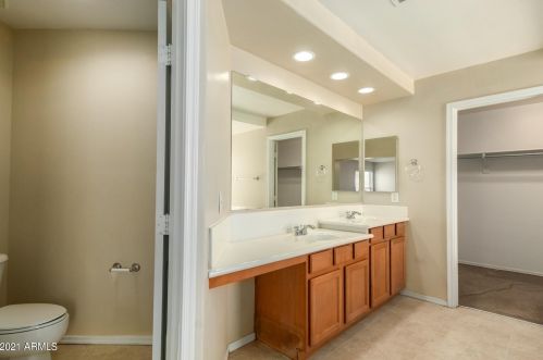 6810 39 Ln, Phoenix AZ 85029-3000 exterior