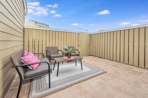 17 April Pt Dr, Montgomery TX 77356-8873 exterior