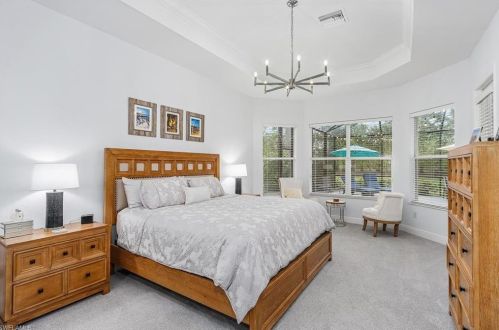 8860 Mustang Is Cir, Naples FL 34113-1642 exterior